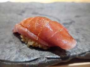 中トロの握り