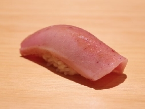 メジマグロの握り