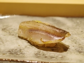 柳葉魚の握り